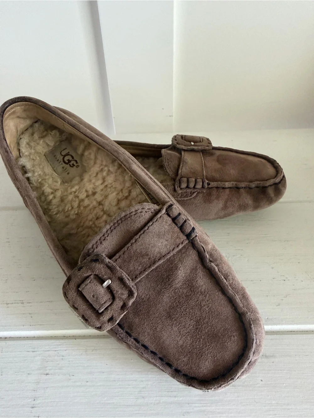 Vintage UGG Loafers 8.5 Australia Thelma 1681 Buckle Shearling Cozycore Y2K